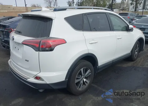 2017 Toyota Rav4 Xle из США, поврежденный, VIN JTMWFREV2HD101420